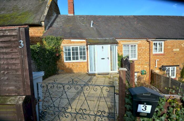 2 Bedroom Terraced Bungalow To Rent In Bungalow - The Malting, Rothwell, NN14