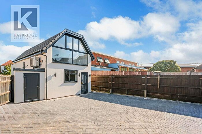3 Bedroom Detached House For Sale In Cudas Close, Epsom, KT19
