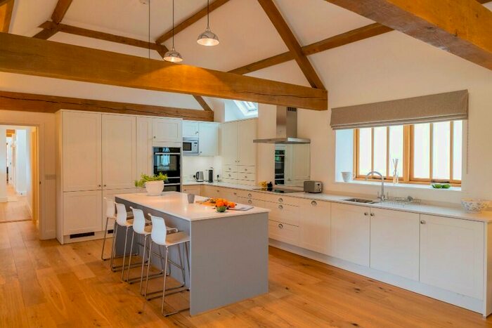 2 Bedroom Barn Conversion To Rent In School Lane, HP17