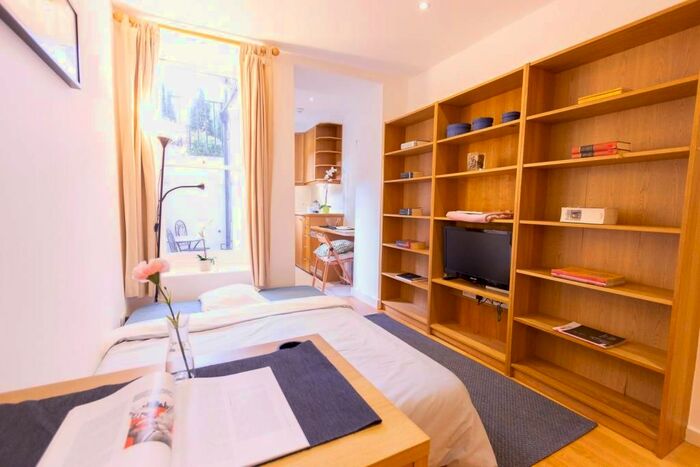 Studio To Rent In Penywern Road, Earls Court, London, SW5