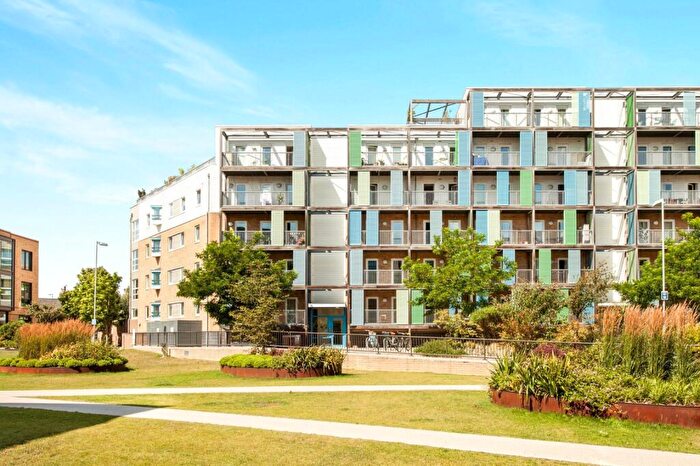 2 Bedroom Apartment For Sale In Warren Close, Cambridge, CB2