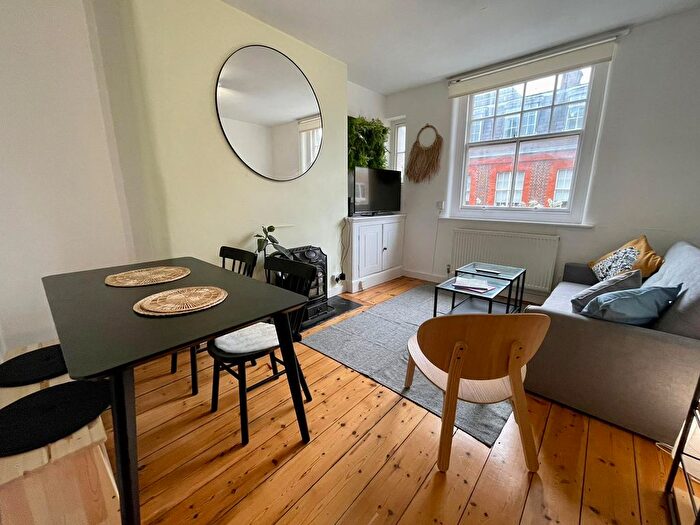 2 Bedroom Flat To Rent In Parker Mews, Kcl, Ic, Ucl, Lse, Covent Garden, West End, Holborn, Strand, London, WC2B