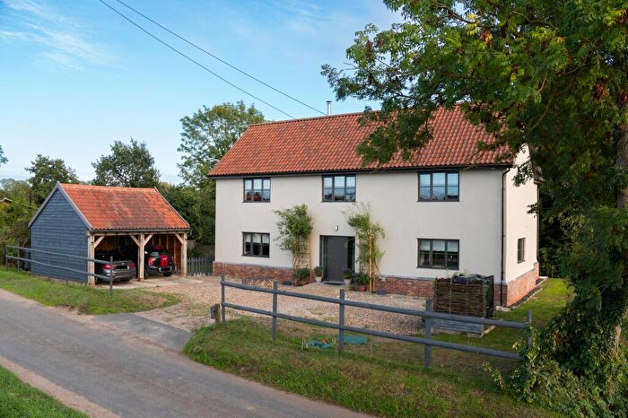 4 Bedroom Detached House For Sale In Cookley, Halesworth, Suffolk, IP19