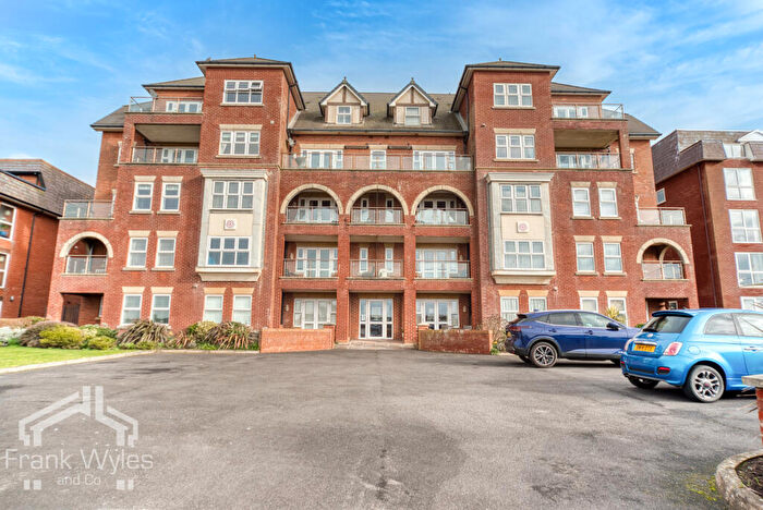 3 Bedroom Flat For Sale In Flat, Spinnakers, South Promenade, Lytham St. Annes, Lancashire, FY8