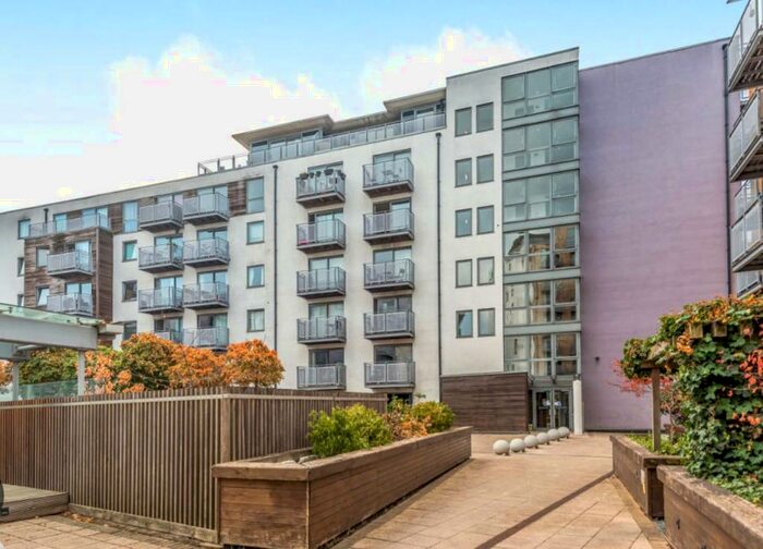1 Bedroom Flat To Rent In Alaska Building, Deals Gateway, Deptford Bridge, London, SE13