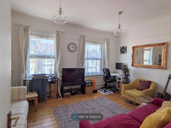1 Bedroom Flat To Rent In Berners Road, London, N22