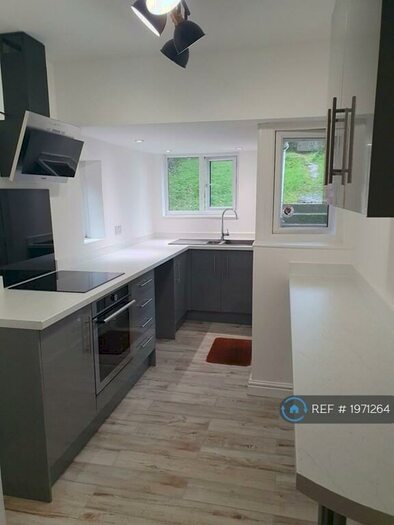 3 Bedroom Semi-Detached House To Rent In Hoker Road, Exeter, EX2