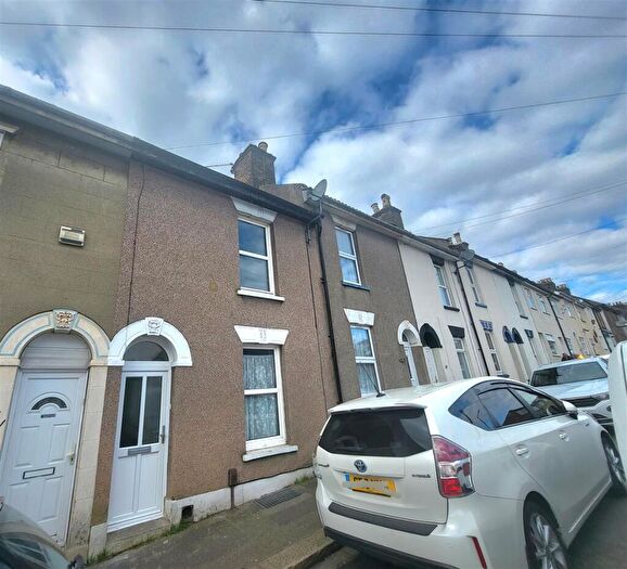 3 Bedroom Terraced House To Rent In Bryant Road, Rochester, ME2