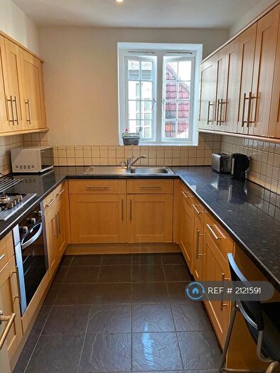 3 Bedroom Flat To Rent In Levita House, London, NW1