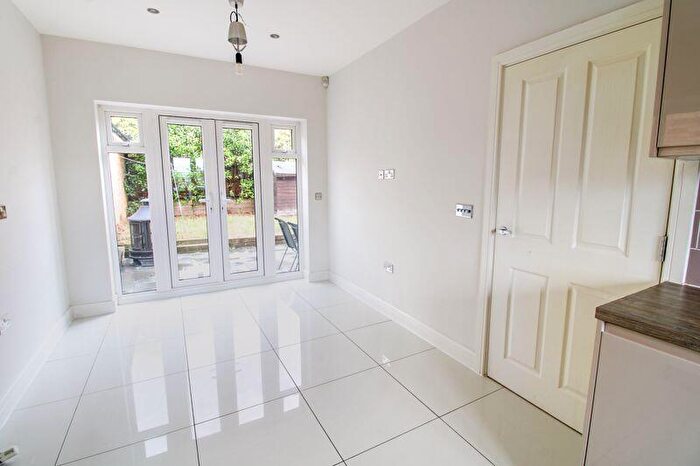 5 Bedroom Detached House For Sale In Potter Meadows, New Cardington, MK42