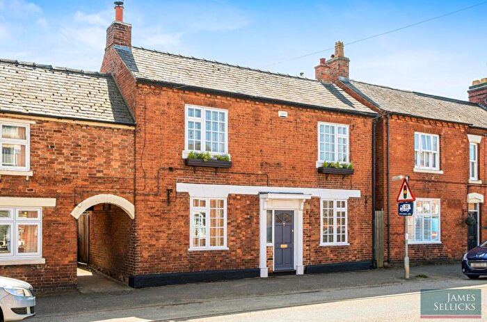 3 Bedroom Character Property For Sale In High Street, Husbands Bosworth, Lutterworth, LE17