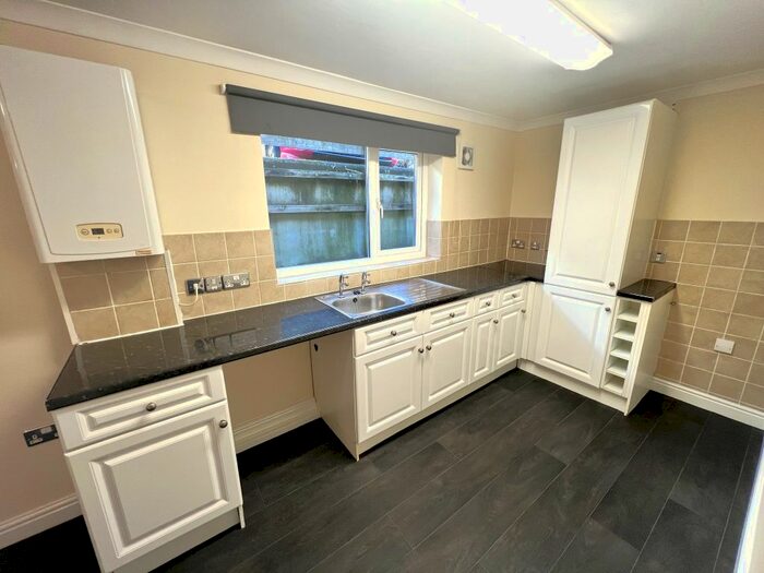 1 Bedroom Flat To Rent In Ashford Hill, Mutley, Plymouth, PL4