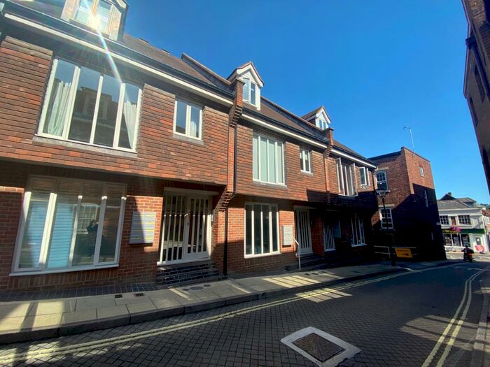 1 Bedroom Apartment To Rent In St Clement Street, Winchester, SO23