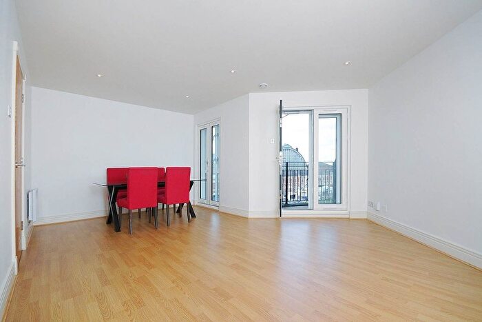 1 Bedroom Flat For Sale In Kensington High Street, Kensington, W14