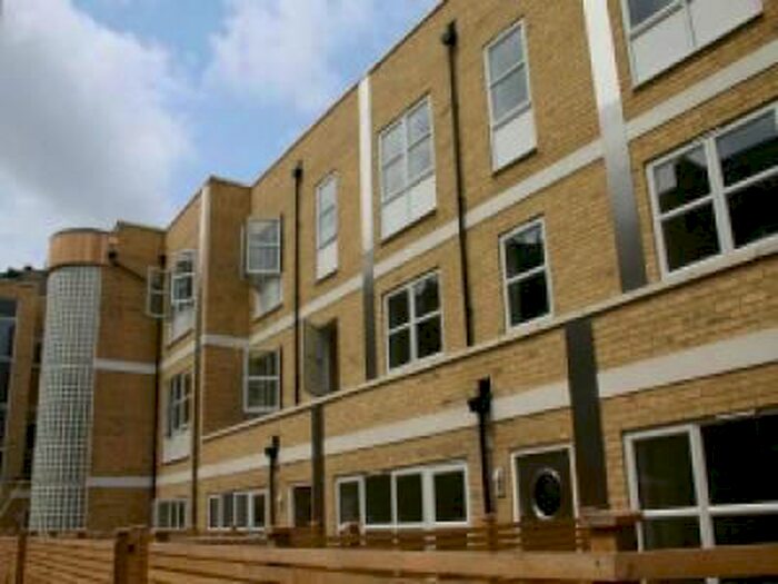 4 Bedroom Flat To Rent In Elizabeth Mews, Kay Street, London E2