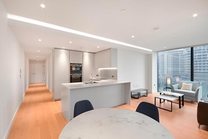 2 Bedroom Flat To Rent In Hampton Tower, Marsh Wall, E14