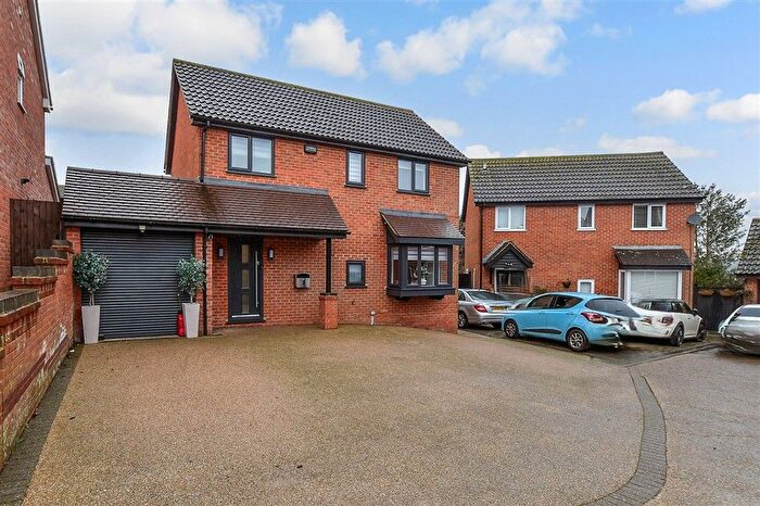 4 Bedroom Detached House For Sale In Allen Close, Chatham, Kent, ME5