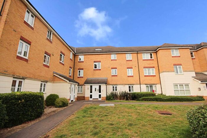 2 Bedroom Apartment To Rent In Sommerville Rise, Bracknell, RG12