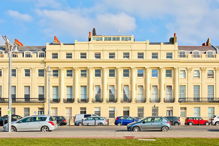 2 Bedroom Flat For Sale In Brunswick Terrace, Hove, BN3