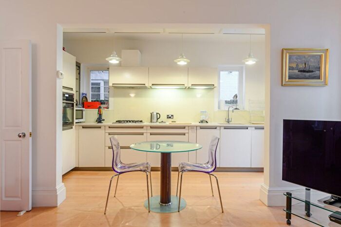 2 Bedroom Flat For Sale In Goldhurst Terrace, South Hampstead, NW6