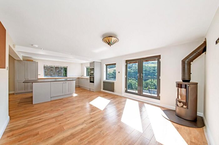 5 Bedroom Detached House For Sale In Victoria Springs, Holmfirth, HD9