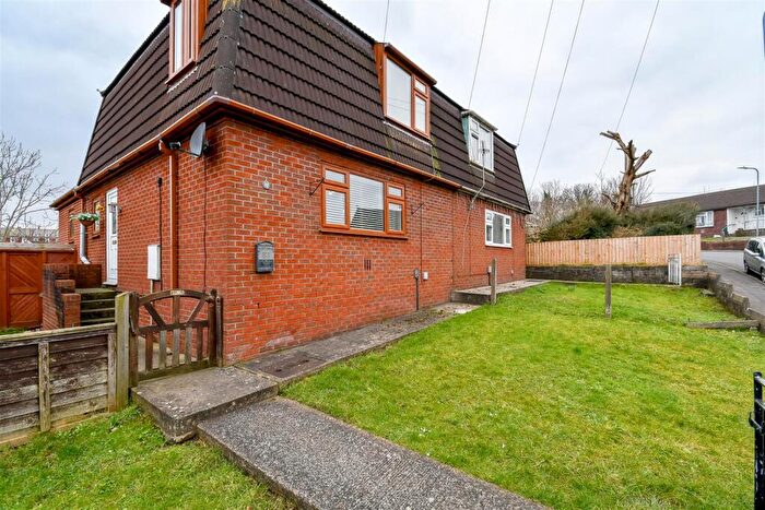 3 Bedroom Semi Detached House For Sale In Walker Road, Barry, CF62