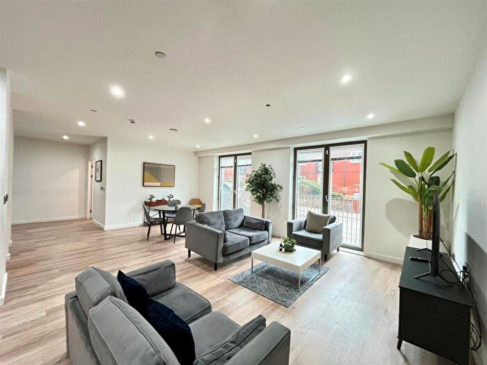 4 Bedroom Town House To Rent In Oxygen, Millbank Street Manchester, M1