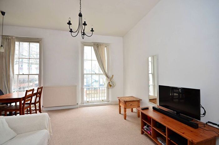 1 Bedroom Flat To Rent In Lillie Road, Fulham, London, SW6