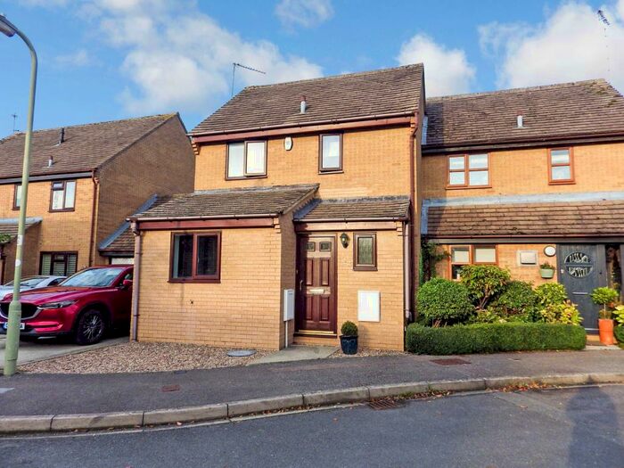 2 Bedroom Semi-Detached House To Rent In Cogges Hill Road, Witney, Oxfordshire, OX28