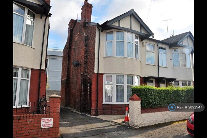 4 Bedroom Semi Detached House To Rent In Sherbourne Crescent, Preston, PR1