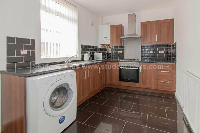 4 Bedroom House To Rent In Seedley View Road, Salford, M6