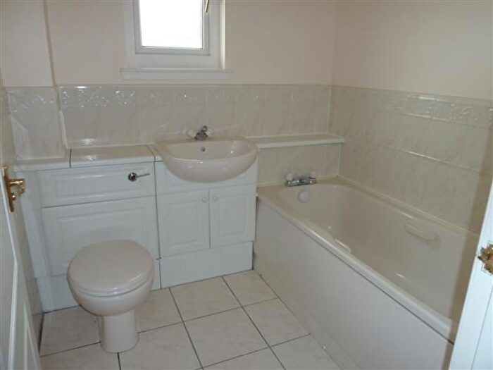 2 Bedroom Flat For Sale In Motherwell, North Lanarkshire, ML1