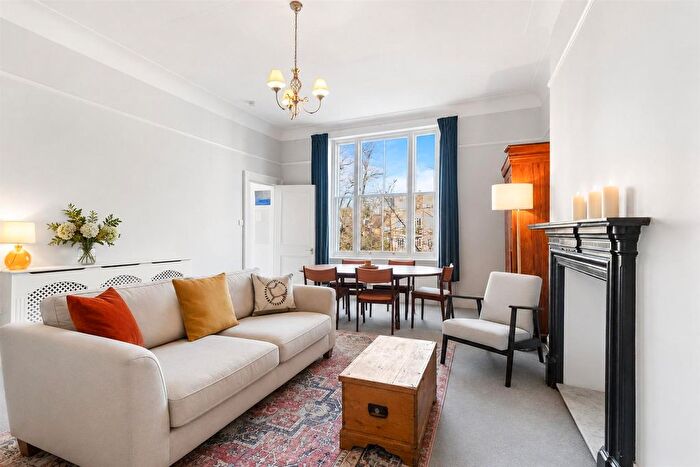 2 Bedroom Flat For Sale In Upper Park Road, London, NW3