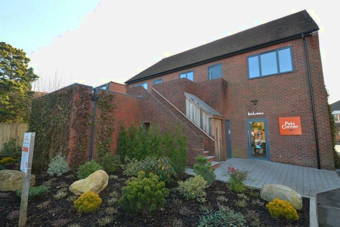 2 Bedroom Flat To Rent In Headley Road, Grayshott, GU26