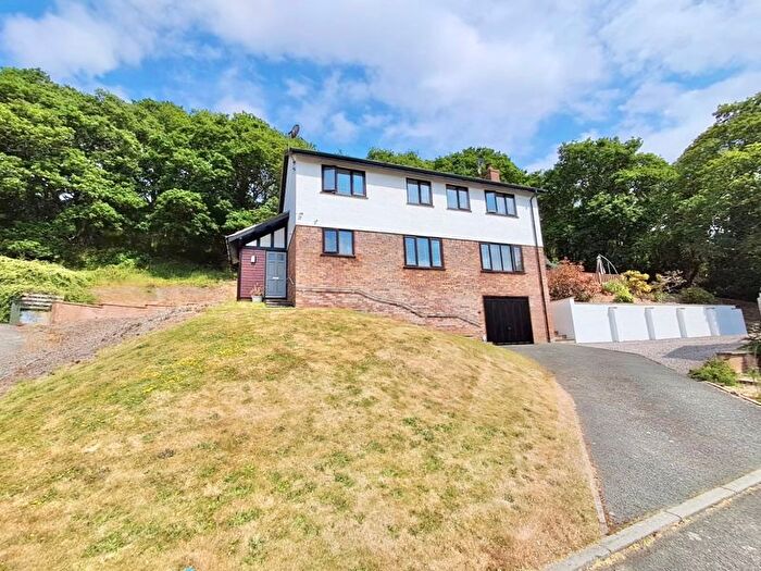 4 Bedroom Detached House For Sale In Nant Y Coed, Glan Conwy, LL28