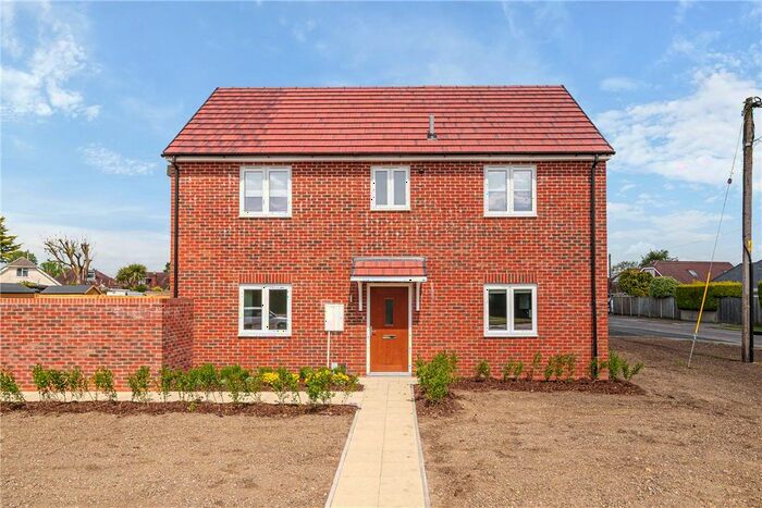 3 Bedroom Semi-Detached House To Rent In Hammonds Green, Totton, Southampton, Hampshire, SO40