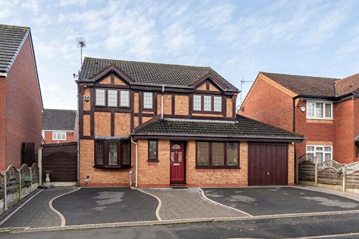 4 Bedroom Detached House For Sale In Farndon Avenue, Marston Green, Birmingham, B37