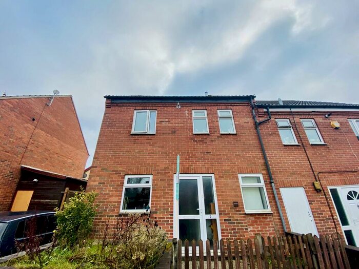 3 Bedroom House To Rent In Kerville Street, NR5