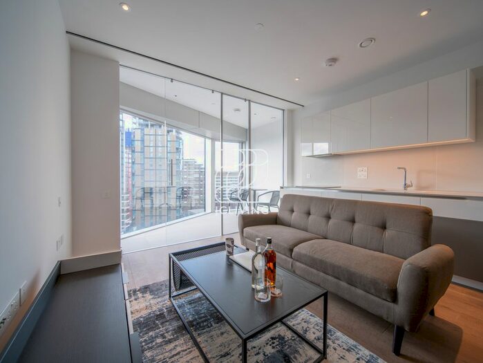 Studio To Rent In Electric Boulevard, London, SW11