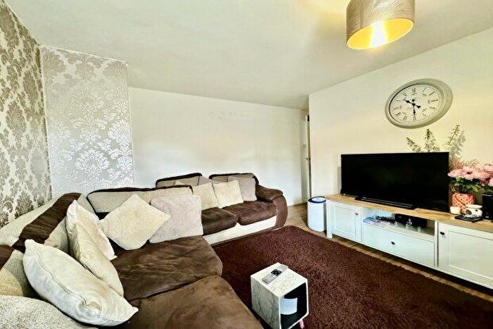 1 Bedroom Flat To Rent In Bollington Road, Middlesbrough, TS4