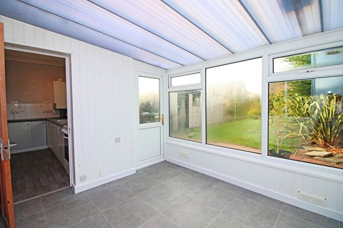 2 Bedroom Bungalow For Sale In North Drive, Thornton-Cleveleys, FY5
