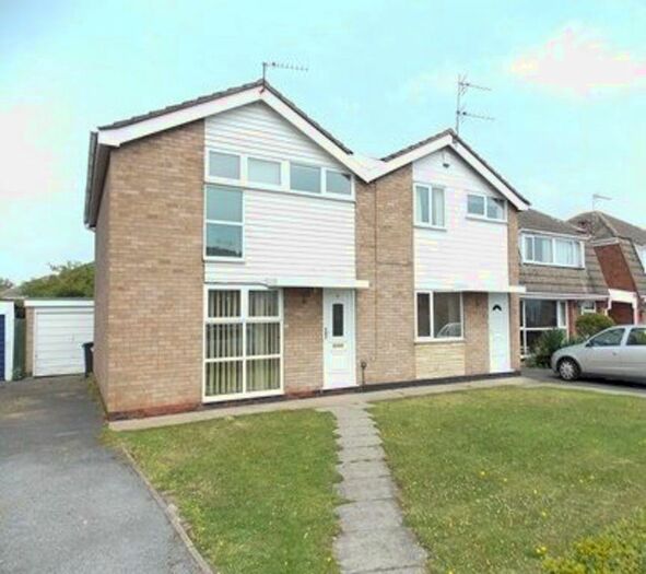 3 Bedroom Semi-Detached House To Rent In Kirkdale Gardens, Long Eaton, NG10