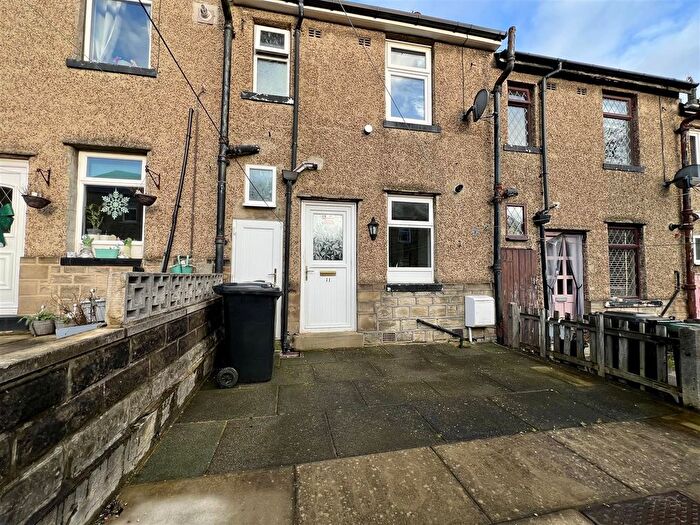 2 Bedroom Terraced House To Rent In Caister Grove, Keighley, BD21
