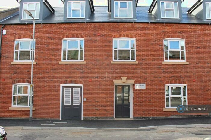 1 Bedroom Flat To Rent In Dunster Street, Northampton, NN1