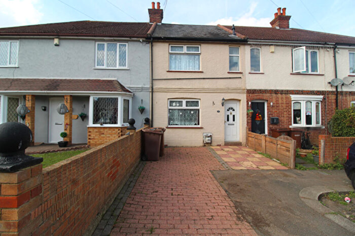 3 Bedroom Terraced House To Rent In Underdown Avenue, Chatham, ME4