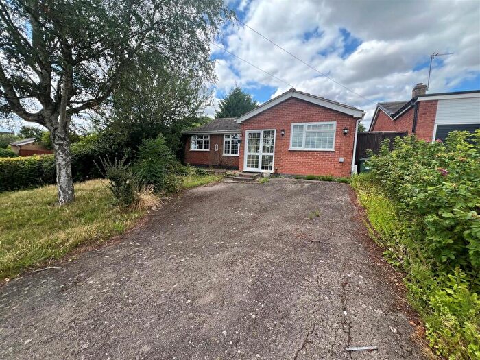 3 Bedroom Bungalow For Sale In Lovelace Crescent, Elmesthorpe, Leicester, LE9