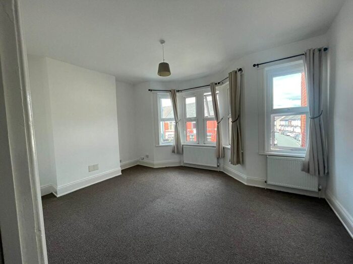 2 Bedroom Flat To Rent In Newport, NP19