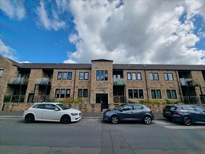 2 Bedroom Apartment To Rent In One Degree West, Fisher Green, Holmfirth, HD9