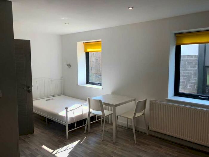 Apartment To Rent In Marvell Lane, Plymouth PL4