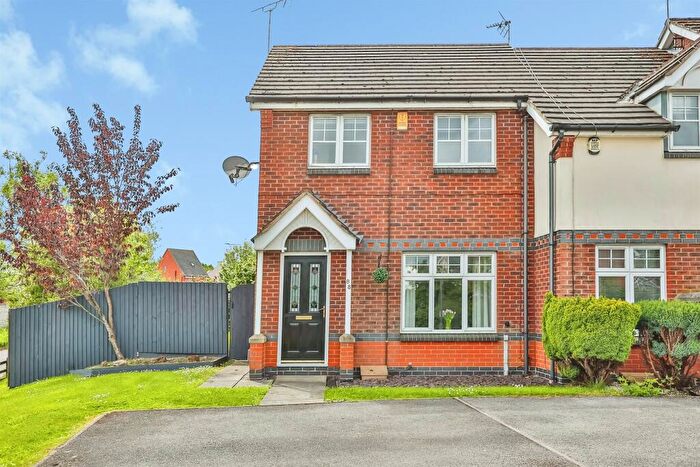 3 Bedroom Semi-Detached House For Sale In Brookfield Way, Heanor, DE75